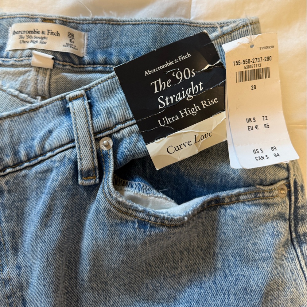 Abercrombie & Fitch '90s Straight Ultra High Rise Jeans